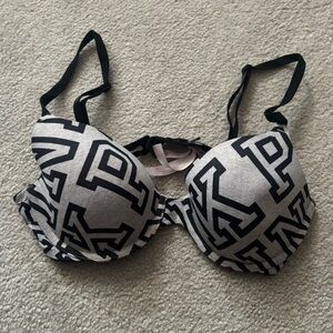 Wear everywhere tshirt bra, VS Pink 36 C